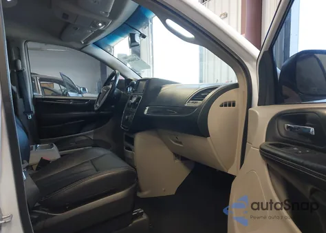 2016 Chrysler Town & Country Touring from USA, damaged, VIN 2C4RC1BG7GR187056